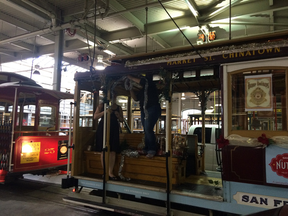 2014 Cable Car Decorating